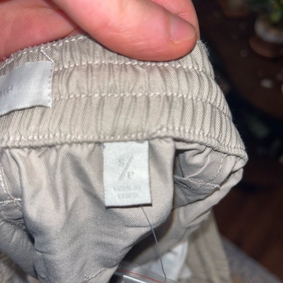 Standard Cloth Split Hem Trouser
UO - Picture 6 of 8